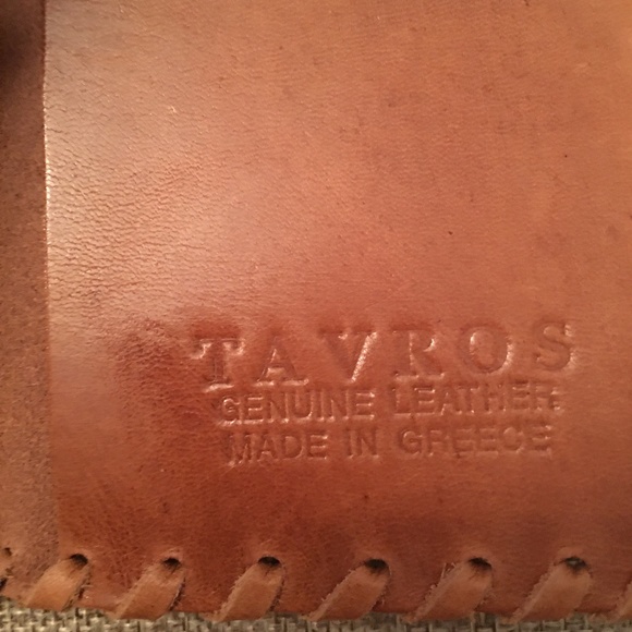 Host Pick! TAVROS Ladies Wallet - Picture 3 of 6